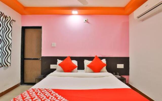 Oyo 24921 Hotel Shree