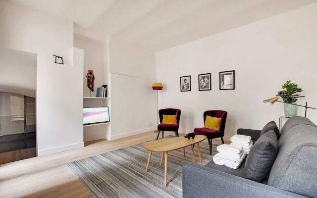 Authentic Apartment - 2br/4p - Monnaie