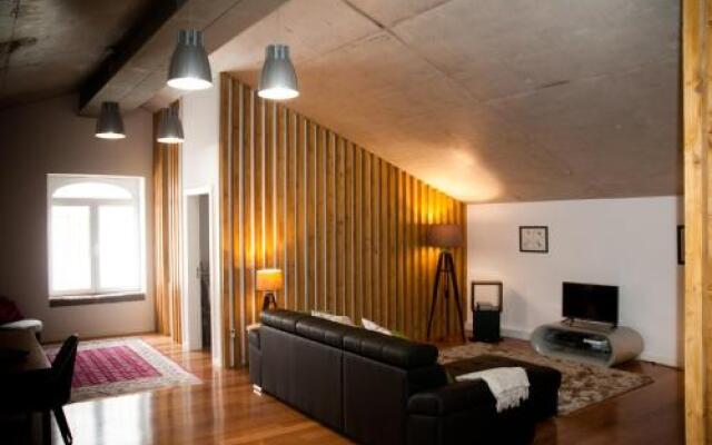 Loft Surdo