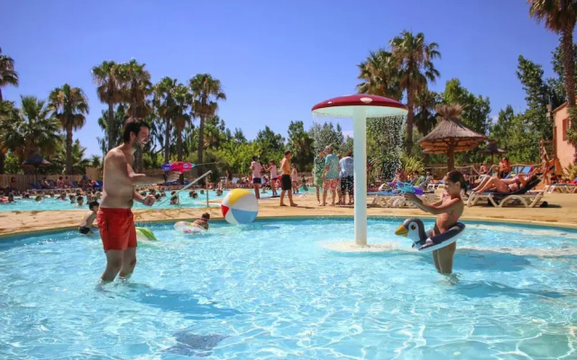 Vias Caravan Park Camping for 6