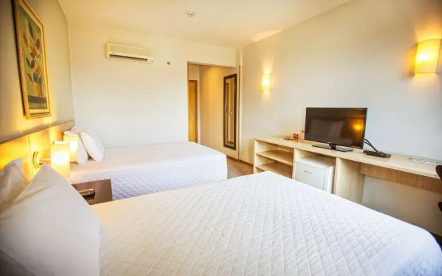 Hotel Campo Largo Express