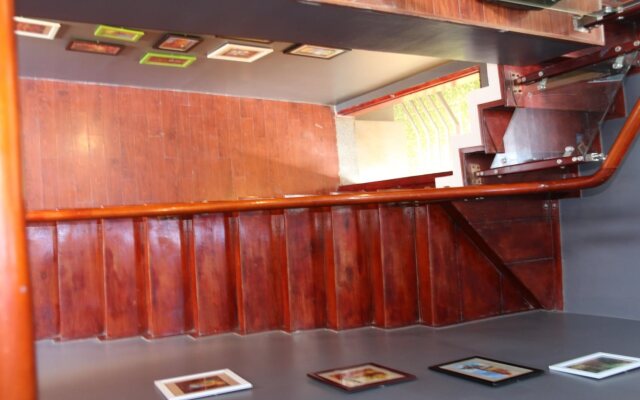 4 Seasons Hostel