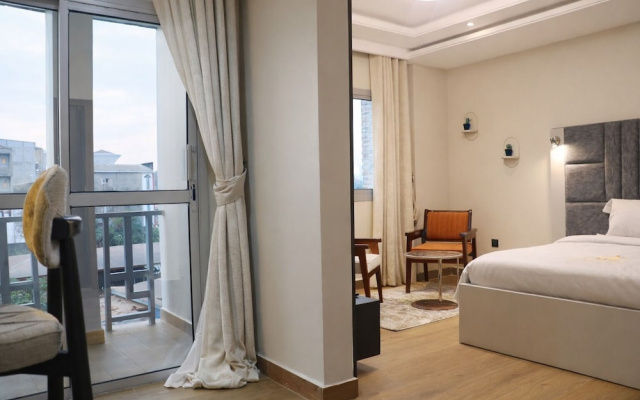 Empire Luxury Hotel
