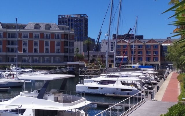 Three Bedroom Apartment - Fully Furnished and Equipped