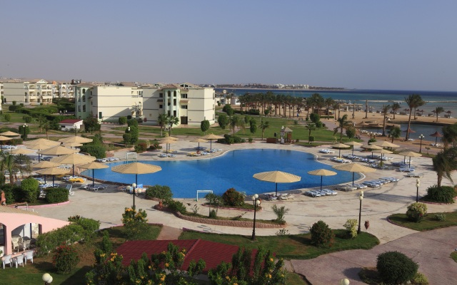 Отель Royal Pharaoh Makadi - Hotel & Resort