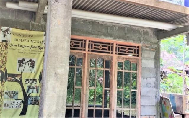 Homestay Sanggar Mahameru by ZUZU