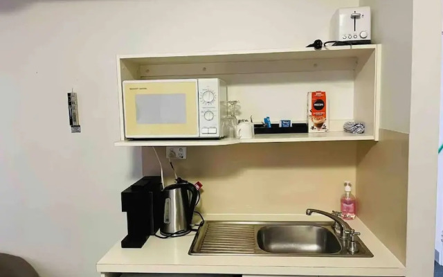 Unwind Adelaide City Studio No 312