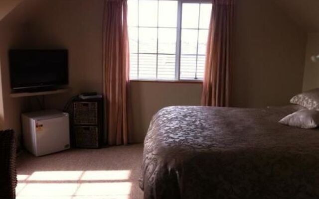 Royal Palms Papamoa Bed & Breakfast