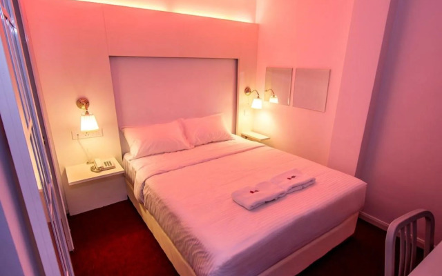 ZEN Rooms Sakura Boutique Hotel