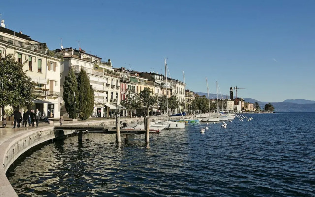 Rossella Lake View in Salo