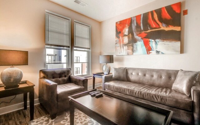 Global Luxury Suites near Canyon Lakes