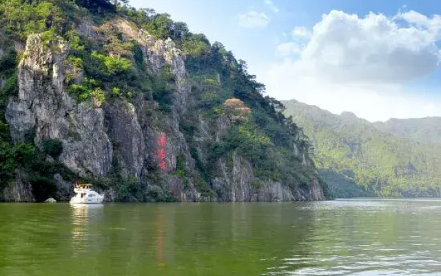 Yingde Liyang Gorge Liquan Riverview Resort