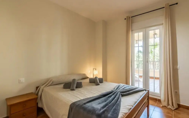 Apartment With Terrace and Pool Access