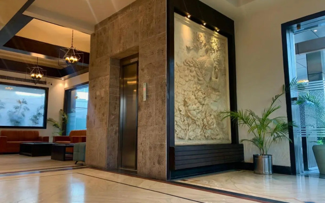 Royale Sarovar Portico Agra