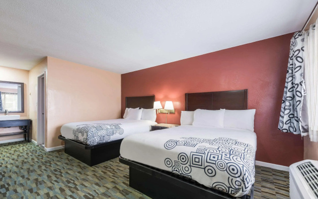 Rodeway Inn Modesto near Downtown