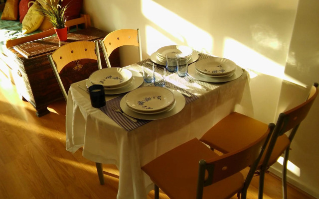 Zen Newton Apartment