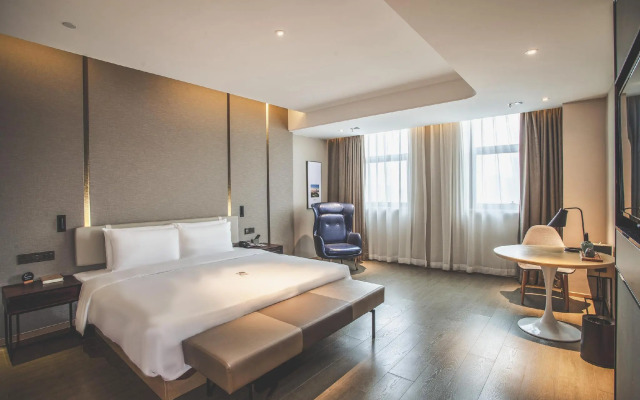 Atour Hotel (Jiangyin Binjiang Middle Road Sports Center)