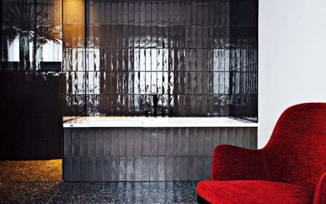 U Eat & Sleep Antwerp