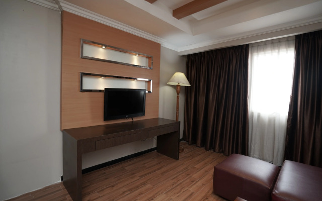 Grand Antares Hotel