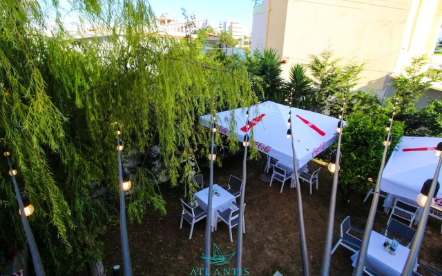 Atlantis Hotel & Apartments