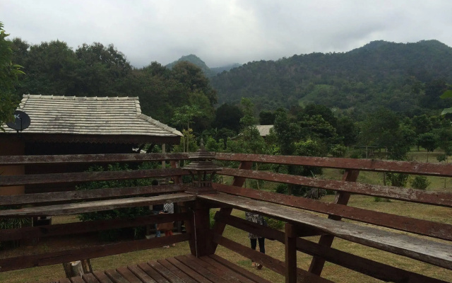 Baan Lhong Doi Resort