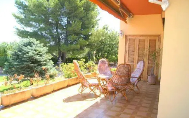 Apartment near the beach, with garden, in Denia