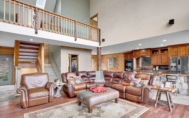 Switchback Basecamp 4 Bedroom Home