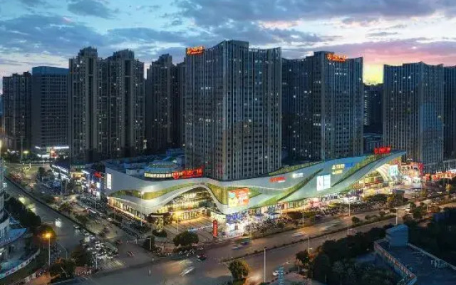 Yeste International Hotel