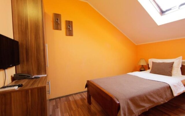 Rooms Konak Mikan