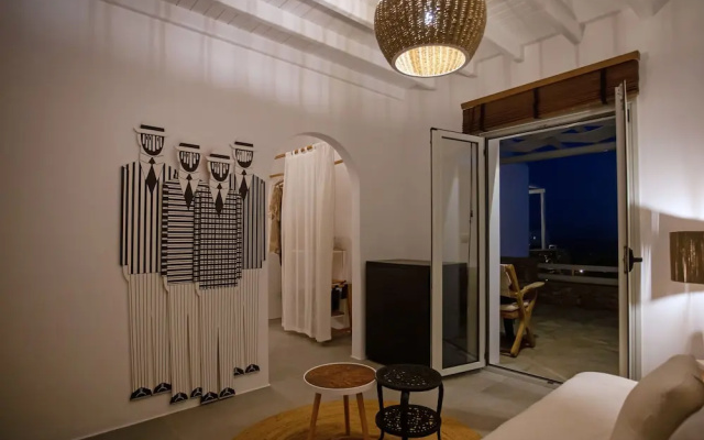 Nur Mykonian Suites