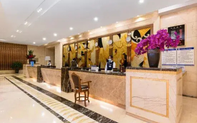 Jinhu Hotel