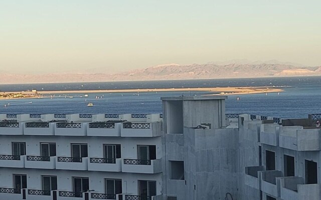 Sunny Dahab