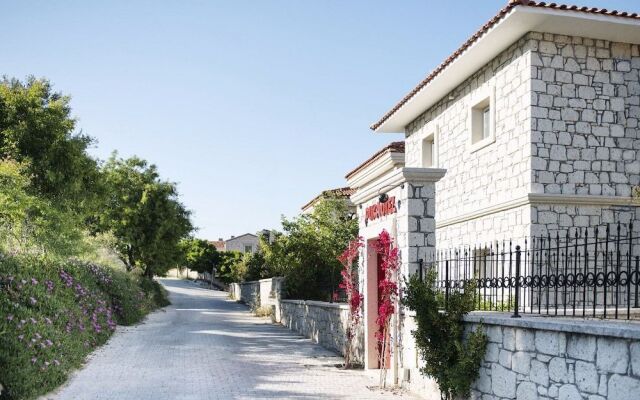 Puka Otel Alacatı