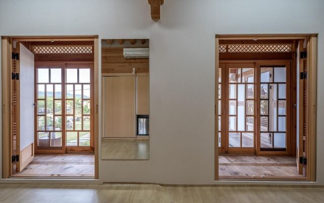 Gyeongju Wadamjung Hanok Pension