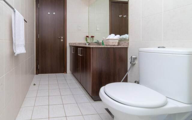 Large 1 Bed Business Bay Canal