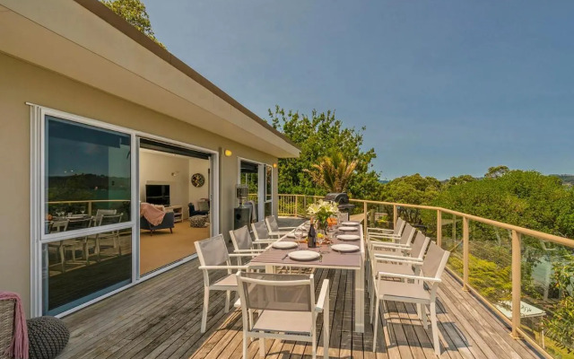 Seaview Serenity- Whitianga Holiday Home