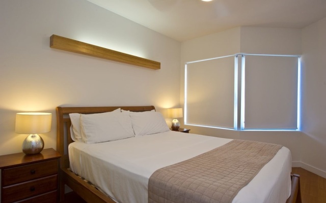 Maggies Beachfront Apartments – Guest Rooms – Magnetic Island