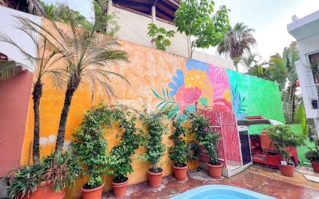 ITH Sayulita Amazing Surf Hostel