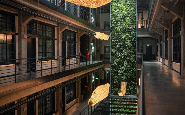 MONTOWNIA Lofts & Experience
