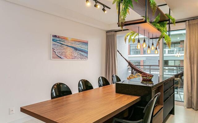 Apto Moderno a poucos passos do Mar JRR309