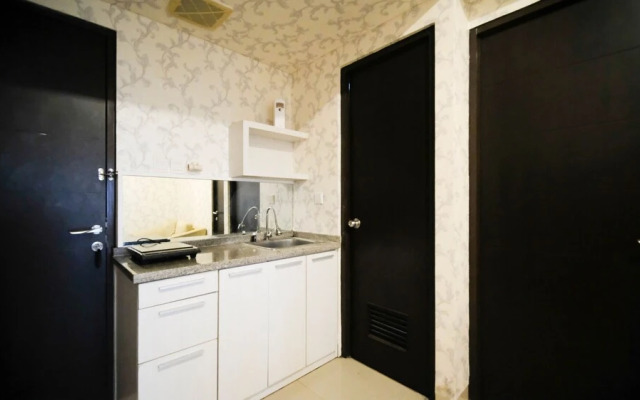 Best Location And Comfy 2Br At Tamansari Papilio Apartment