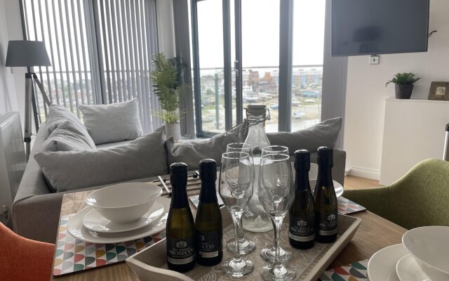 Superior 2 Bedroom Condo With Stunning Sea Views