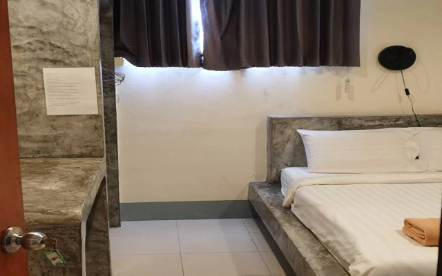 Top Harvest Rental - Hostel