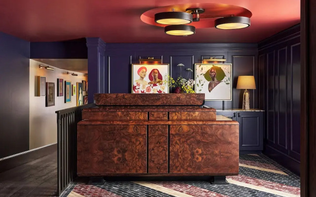 Fidelity Hotel