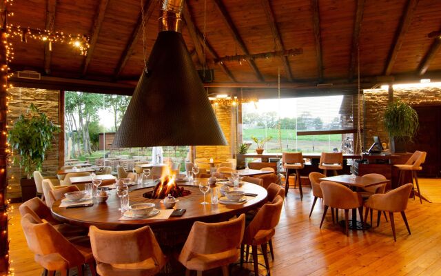 3 Hills Boutique Hotel
