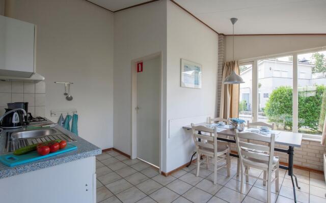 Detached Bungalow, in a Holiday Park Within Walking Distance of the Beach