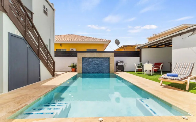 NEW Modern 1BR 1BA With Pool in Quiet Area
