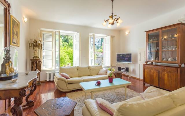 Dvori With Garden, Free Parking Next To Sea