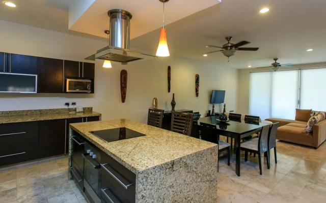 Mamitas 1103 2 Bedrooms and Terrace by RedAwning