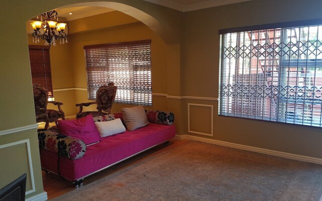 Beautiful Apartment in Century City